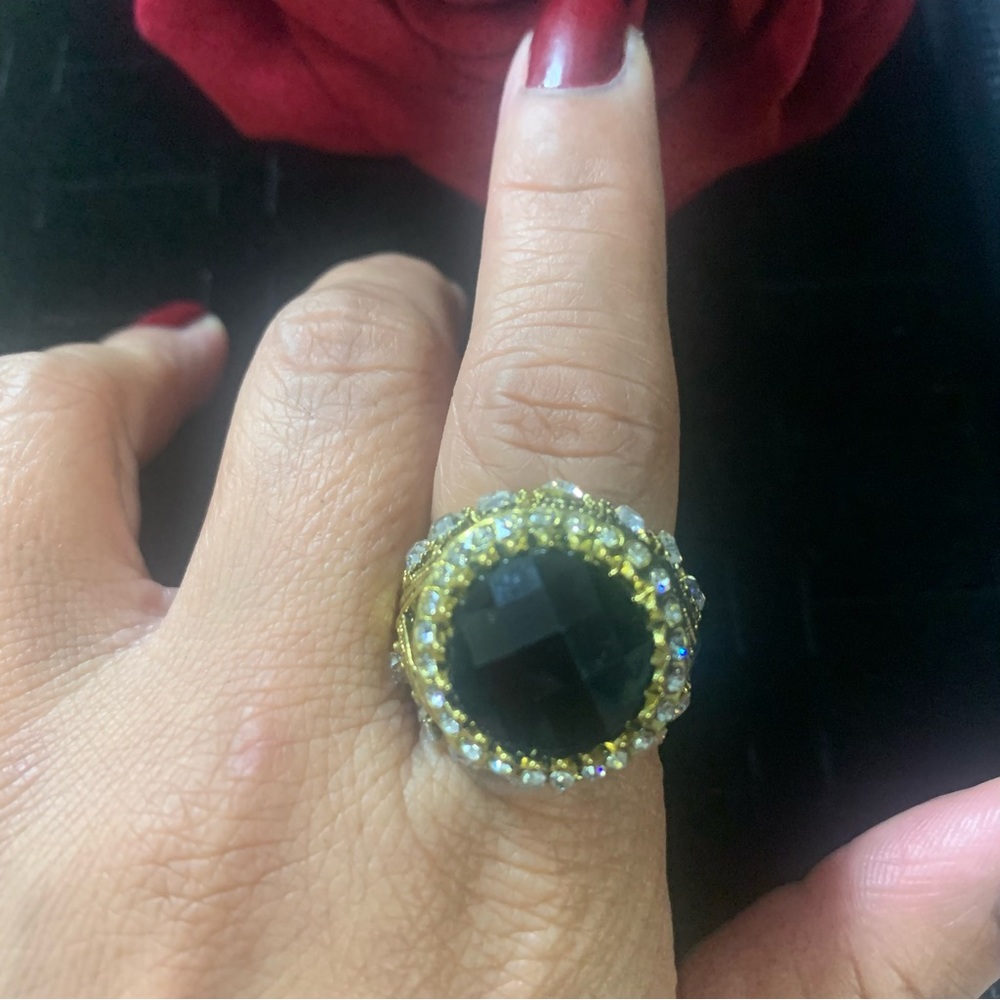 Round Black Irregular Rhinestones Zircon Ring